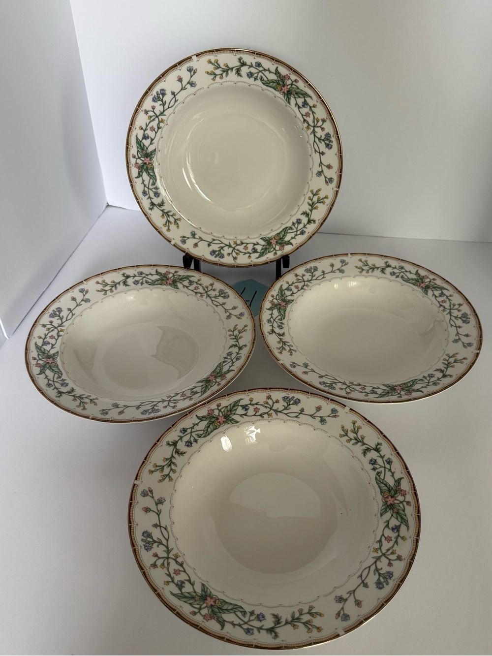 Set of 4 Farberware 1996 Wellesley #486 Fine China Rimmed Soup Bowls -Listing #4